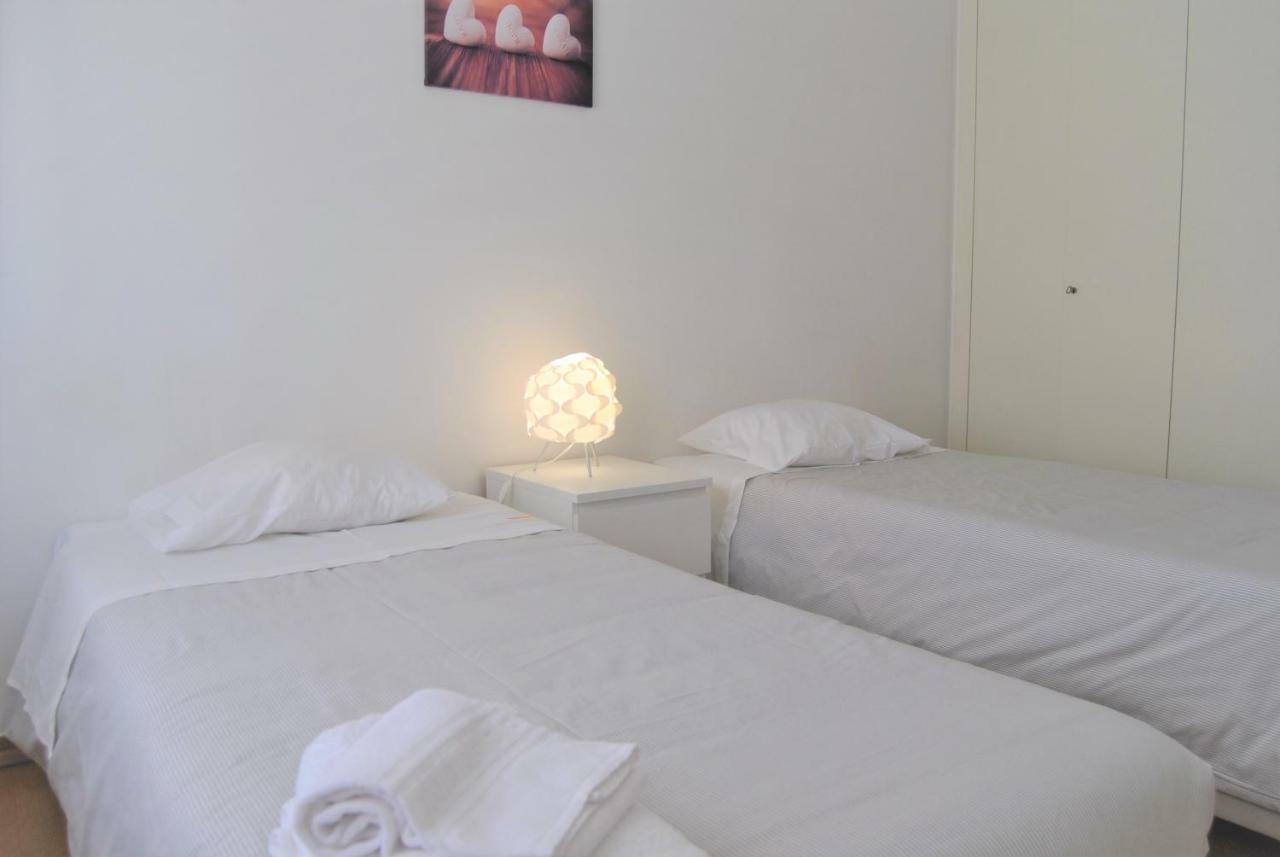 Parque Nacoes Prime Apartments 13 リスボン エクステリア 写真