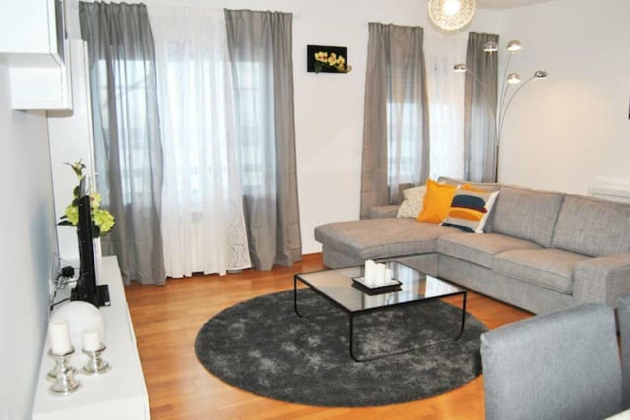 Parque Nacoes Prime Apartments 13 リスボン エクステリア 写真